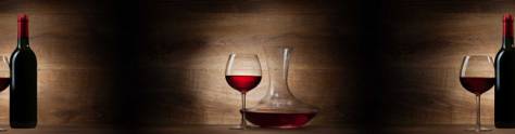 Изображение для скинали: Красное вино в бокалах, бутылках и графине